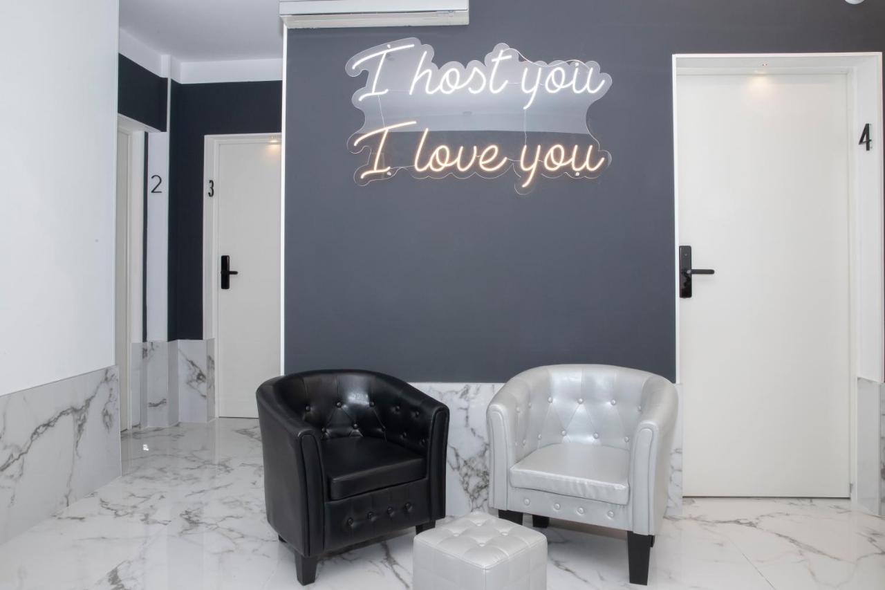 Hostal Boutique I Host You Madrid Exterior photo